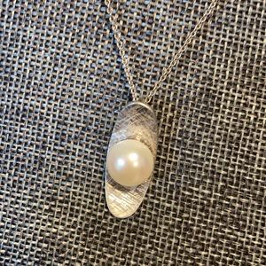 Genuine Button Pearl .925 necklace
